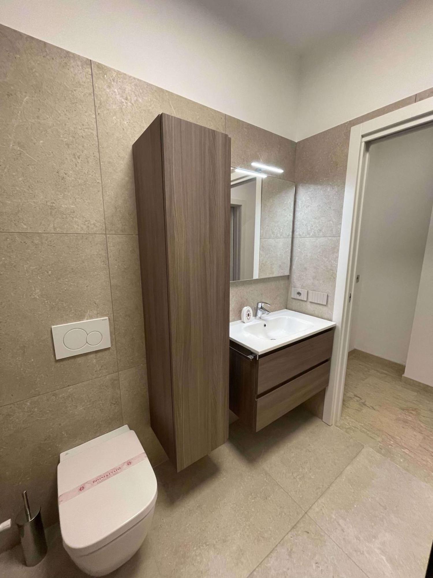 Krystal Apartment *